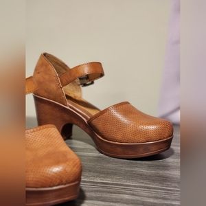 Women's Gia Comfort Wedge.